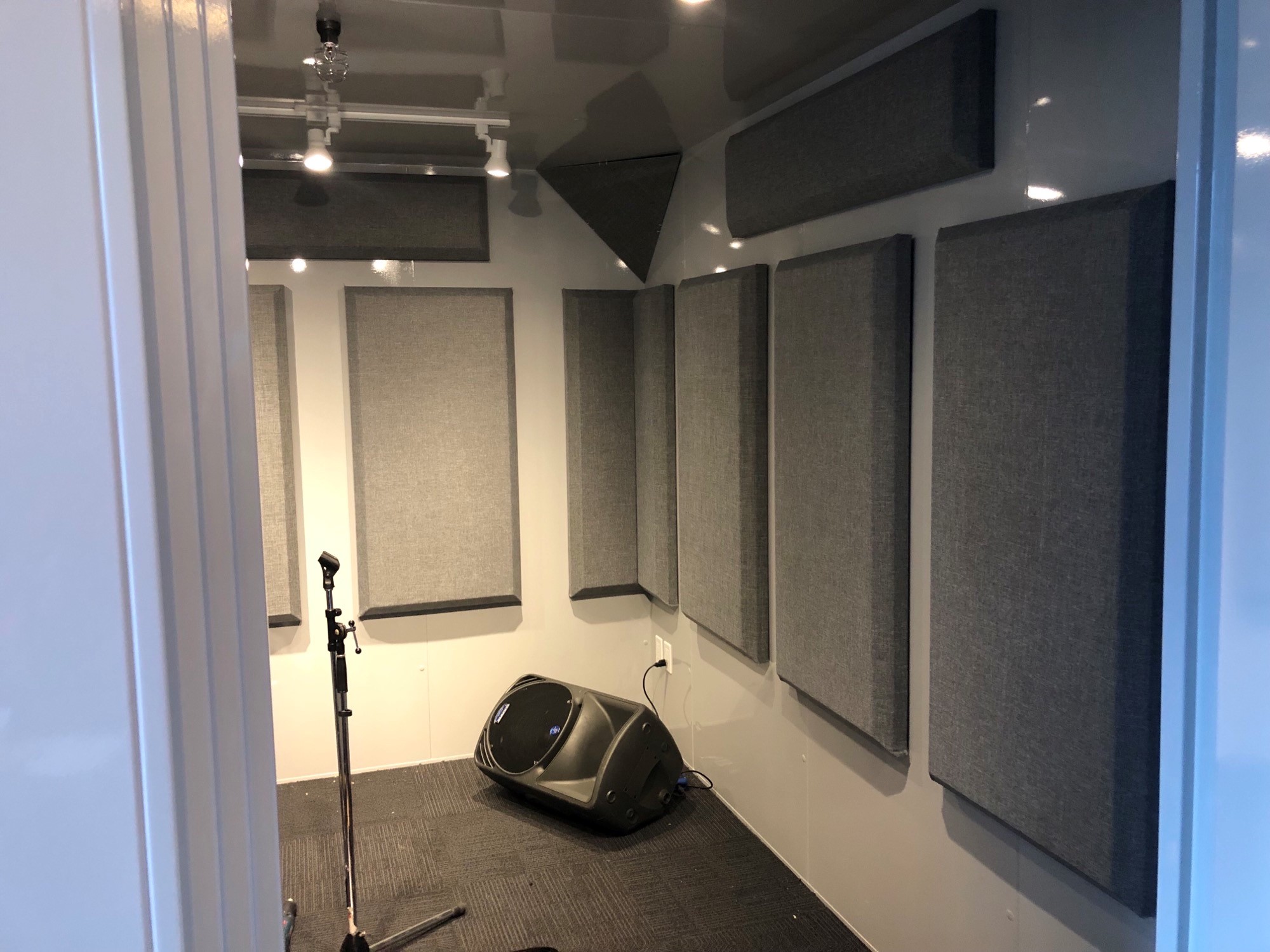 Recording Booth for a Sound Studio – Center for Digital Arts