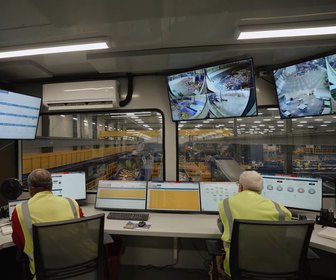 Control Room Enclosures with Ergonomic Design and Visibility - 1080 x 900